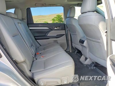 Zdjęcie 11 z 14 samochodu: 2018 TOYOTA HIGHLANDER XLE VIN:5TDJZRFH1JS560362 - miniatura