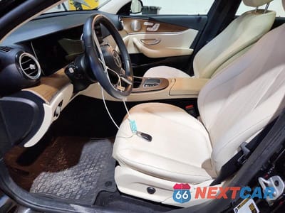 Zdjęcie 7 z 12 samochodu: 2021 MERCEDES-BENZ E 350 4MATIC VIN:W1KZF8EB6MA929002 - miniatura