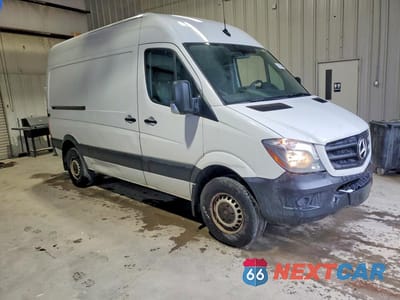 Czwarte zdjęcie samochodu z boku: 2017 MERCEDES-BENZ SPRINTER 2500 VIN:WD3PE7CD9HP577257 - miniatura