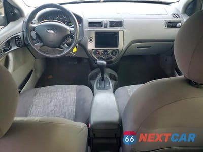 Zdjęcie 8 z 12 samochodu: 2005 FORD FOCUS ZX4 VIN:1FAFP34N05W220410 - miniatura