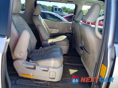 Zdjęcie 11 z 13 samochodu: 2011 TOYOTA SIENNA XLE 7-PASSENGER VIN:5TDDK3DC0BS029418 - miniatura