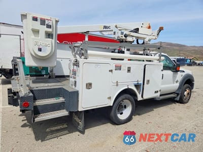 Trzecie zdjęcie samochodu z tyłu: 2014 FORD F450 SUPER DUTY BUCKET TRUCK VIN:1FDUF4GT5EEA94440 - miniatura