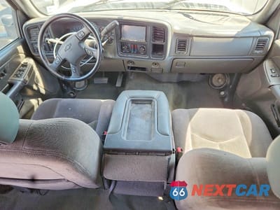 Zdjęcie 8 z 12 samochodu: 2006 CHEVROLET SILVERADO K2500 HEAVY DUTY VIN:1GCHK23D26F259215 - miniatura