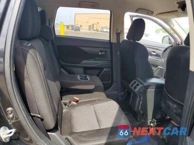 Zdjęcie 11 z 13 samochodu: 2019 MITSUBISHI OUTLANDER SE VIN:JA4AZ3A3XKZ021032 - miniatura