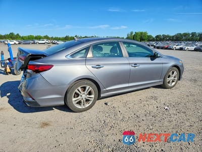 Trzecie zdjęcie samochodu z tyłu: 2019 HYUNDAI SONATA SEL VIN:5NPE34AF9KH778567 - miniatura