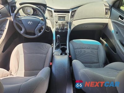 Zdjęcie 8 z 12 samochodu: 2014 HYUNDAI SONATA GLS VIN:5NPEB4AC5EH926226 - miniatura