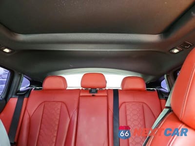 Zdjęcie 10 z 13 samochodu: 2022 BMW X4 M VIN:5YM23EC06N9J53503 - miniatura