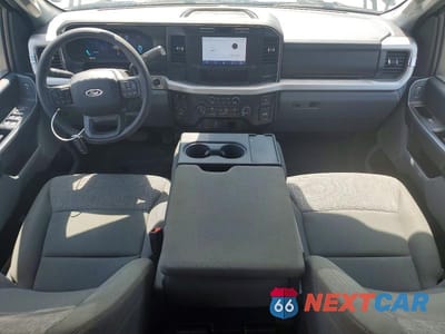 Zdjęcie 8 z 12 samochodu: 2026 FORD F350 SUPER DUTY VIN:1FT8W3DM7TEC28794 - miniatura