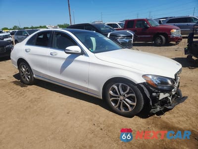 Czwarte zdjęcie samochodu z boku: 2016 MERCEDES-BENZ C 300 4MATIC VIN:WDDWF4KB6GR172866 - miniatura