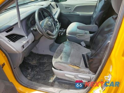 Zdjęcie 7 z 14 samochodu: 2017 TOYOTA SIENNA L 7-PASSENGER VIN:5TDZZ3DC3HS844531 - miniatura