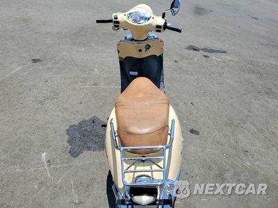 Zdjęcie 6 z 9 samochodu: 2014 SYM FIDDLE II 125 VIN:RFGBS1HE3EXAW1415 - miniatura