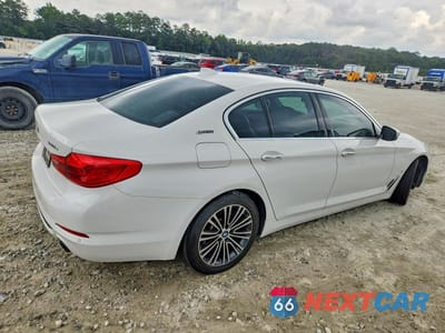 Trzecie zdjęcie samochodu z tyłu: 2018 BMW 530E VIN:WBAJA9C5XJB032745 - miniatura