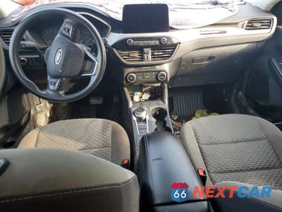 Zdjęcie 8 z 13 samochodu: 2021 FORD ESCAPE SE VIN:1FMCU0G62MUB25765 - miniatura
