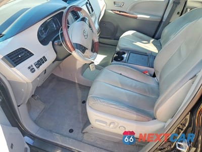 Zdjęcie 7 z 13 samochodu: 2014 TOYOTA SIENNA LIMITED 7-PASSENGER VIN:5TDDK3DC8ES087829 - miniatura