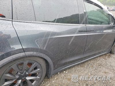 Zdjęcie 10 z 12 samochodu: 2024 TESLA MODEL X VIN:7SAXCDE54RF445506 - miniatura