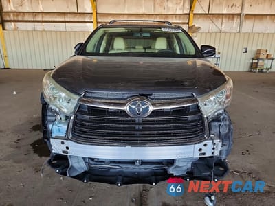 Piąte zdjęcie samochodu w środku: 2015 TOYOTA HIGHLANDER XLE VIN:5TDKKRFH2FS104046 - miniatura