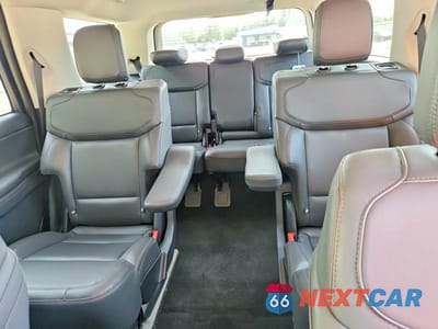 Zdjęcie 10 z 14 samochodu: 2025 FORD EXPEDITION ACTIVE VIN:1FMJU1H82SEA54569 - miniatura