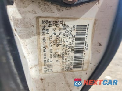 Zdjęcie 12 z 12 samochodu: 2000 TOYOTA TUNDRA ACCESS CAB LIMITED VIN:5TBBT4813YS054110 - miniatura