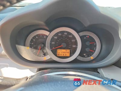 Zdjęcie 9 z 13 samochodu: 2008 TOYOTA RAV4 LIMITED VIN:JTMBK31V585069795 - miniatura