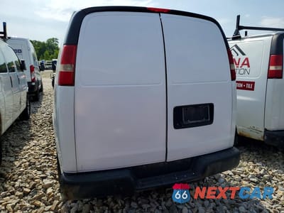 Zdjęcie 6 z 13 samochodu: 2015 CHEVROLET EXPRESS G2500 VIN:1GCWGFCFXF1167896 - miniatura