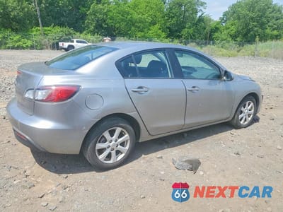 Trzecie zdjęcie samochodu z tyłu: 2010 MAZDA 3 I VIN:JM1BL1SG2A1244518 - miniatura
