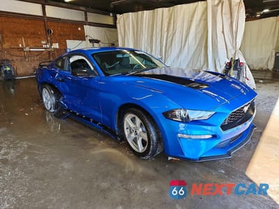 Czwarte zdjęcie samochodu z boku: 2019 FORD MUSTANG VIN:1FA6P8TH0K5103453 - miniatura
