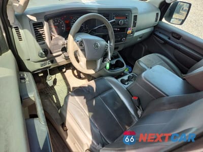 Zdjęcie 8 z 12 samochodu: 2014 NISSAN NV 2500 VIN:1N6BF0LX2EN105744 - miniatura