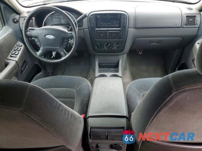 Zdjęcie 8 z 14 samochodu: 2002 FORD EXPLORER XLT VIN:1FMZU73E72ZC22038 - miniatura