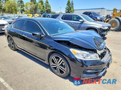 Czwarte zdjęcie samochodu z boku: 2017 HONDA ACCORD SPORT SPECIAL EDITION VIN:1HGCR2F11HA020666 - miniatura