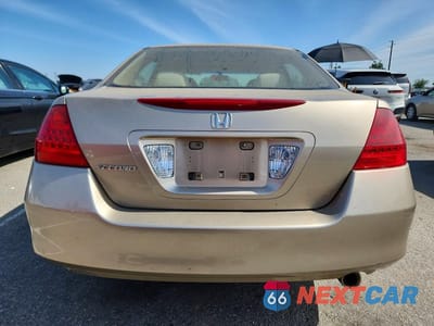 Zdjęcie 6 z 12 samochodu: 2006 HONDA ACCORD LX VIN:JHMCM56436C000475 - miniatura