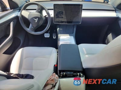 Zdjęcie 8 z 13 samochodu: 2024 TESLA MODEL Y VIN:7SAYGDEDXRF103672 - miniatura