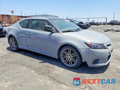 Czwarte zdjęcie samochodu z boku: 2013 SCION TC BASE VIN:JTKJF5C73D3047111 - miniatura