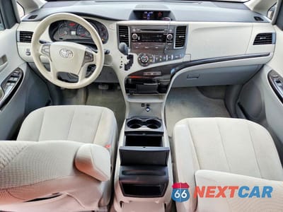 Zdjęcie 8 z 13 samochodu: 2014 TOYOTA SIENNA LE VIN:5TDKK3DC8ES422823 - miniatura
