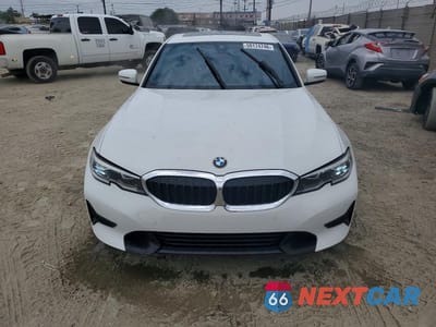 Piąte zdjęcie samochodu w środku: 2021 BMW 330E VIN:3MW5P7J06M8B98245 - miniatura