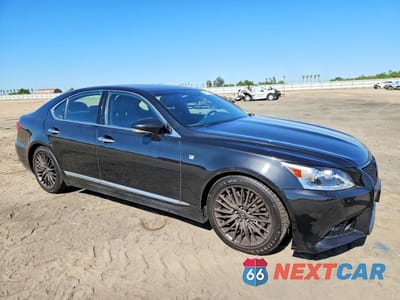 Czwarte zdjęcie samochodu z boku: 2017 LEXUS LS 460 VIN:JTHBL5EF9H5145948 - miniatura