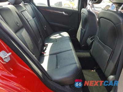 Zdjęcie 10 z 13 samochodu: 2010 MERCEDES-BENZ C 300 4MATIC VIN:WDDGF8BB8AF415162 - miniatura
