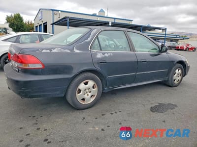 Trzecie zdjęcie samochodu z tyłu: 2002 HONDA ACCORD EX VIN:1HGCG16502A023052 - miniatura