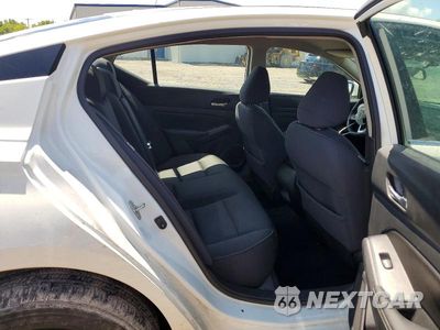 Zdjęcie 10 z 12 samochodu: 2019 NISSAN ALTIMA S VIN:1N4BL4BW8KC167352 - miniatura
