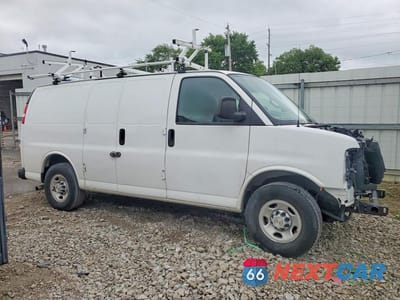 Czwarte zdjęcie samochodu z boku: 2024 CHEVROLET EXPRESS G2500 VIN:1GCWGAFP6R1164764 - miniatura