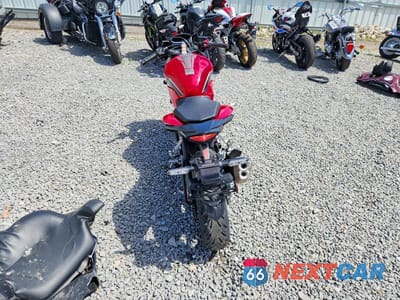 Czwarte zdjęcie samochodu z boku: 2023 HONDA CBR500 RA VIN:MLHPC6256P5400608 - miniatura