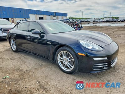 Czwarte zdjęcie samochodu z boku: 2014 PORSCHE PANAMERA 2 VIN:WP0AA2A70EL010655 - miniatura
