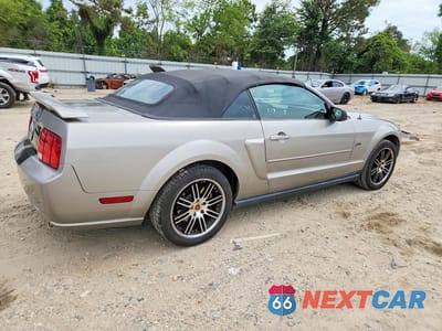 Trzecie zdjęcie samochodu z tyłu: 2005 FORD MUSTANG VIN:1ZVFT84N355215840 - miniatura