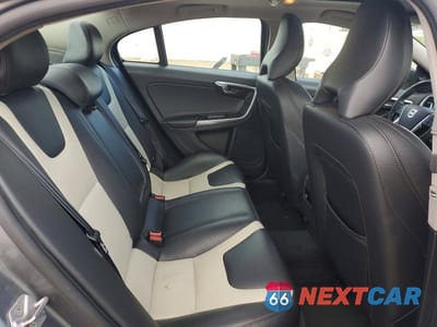 Zdjęcie 10 z 13 samochodu: 2016 VOLVO S60 CROSS COUNTRY T5 VIN:YV4612UM2G2001193 - miniatura