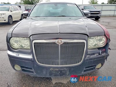 Piąte zdjęcie samochodu w środku: 2005 CHRYSLER 300C VIN:2C3AA63H55H518831 - miniatura