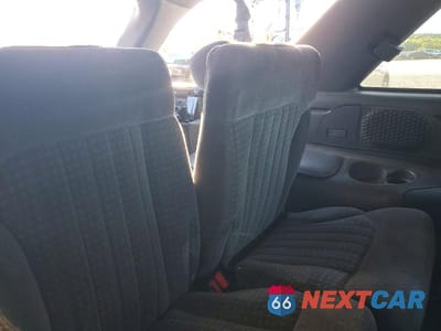 Zdjęcie 10 z 12 samochodu: 1999 CHEVROLET BLAZER VIN:1GNCT18W8XK175654 - miniatura