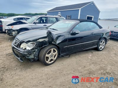 2005 MERCEDES-BENZ CLK 500 WDBTK75J95F123493 - główne zdjęcie licytacji z USA - miniatura