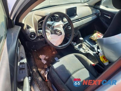 Zdjęcie 8 z 12 samochodu: 2018 TOYOTA YARIS IA BASE VIN:3MYDLBYV9JY328045 - miniatura