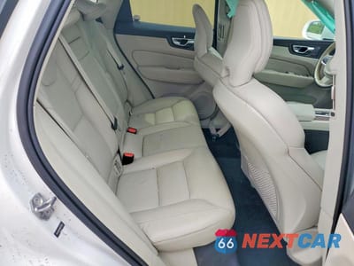 Zdjęcie 11 z 13 samochodu: 2021 VOLVO XC60 T6 MOMENTUM VIN:YV4A22RKXM1777054 - miniatura