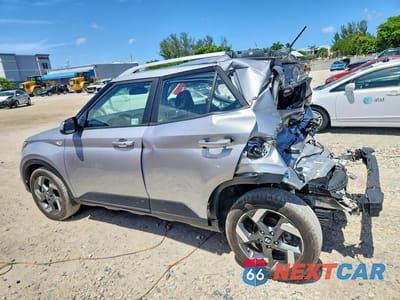 Drugie zdjęcie samochodu z przodu: 2025 HYUNDAI VENUE SEL VIN:KMHRC8A32SU372047 - miniatura
