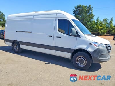 Czwarte zdjęcie samochodu z boku: 2019 MERCEDES-BENZ SPRINTER 2500 VIN:WD4PF1ED0KT013658 - miniatura